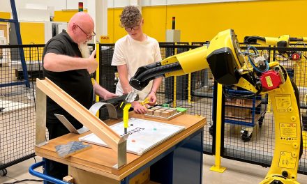 FANUC supports government’s drive to invest in apprenticeships